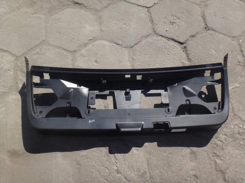 фото №1, Пластик оббивка кришки захист багажника bmw f11