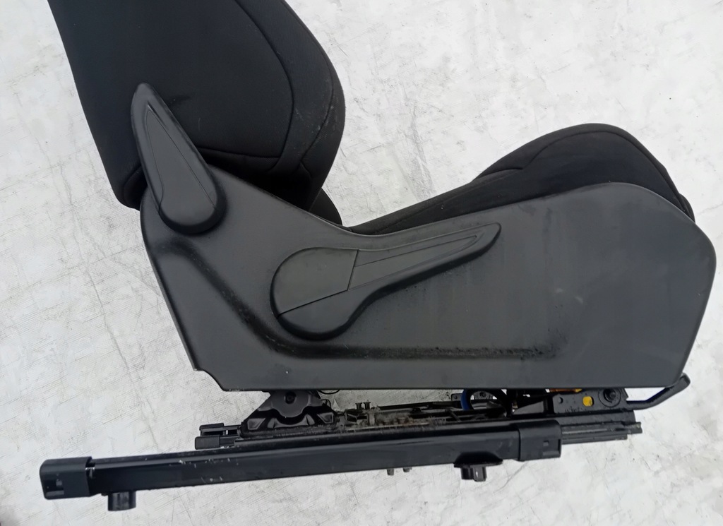 фото №12, Сиденье правый перед пассажира с подогревом материал citroen c5 iii x7 eu