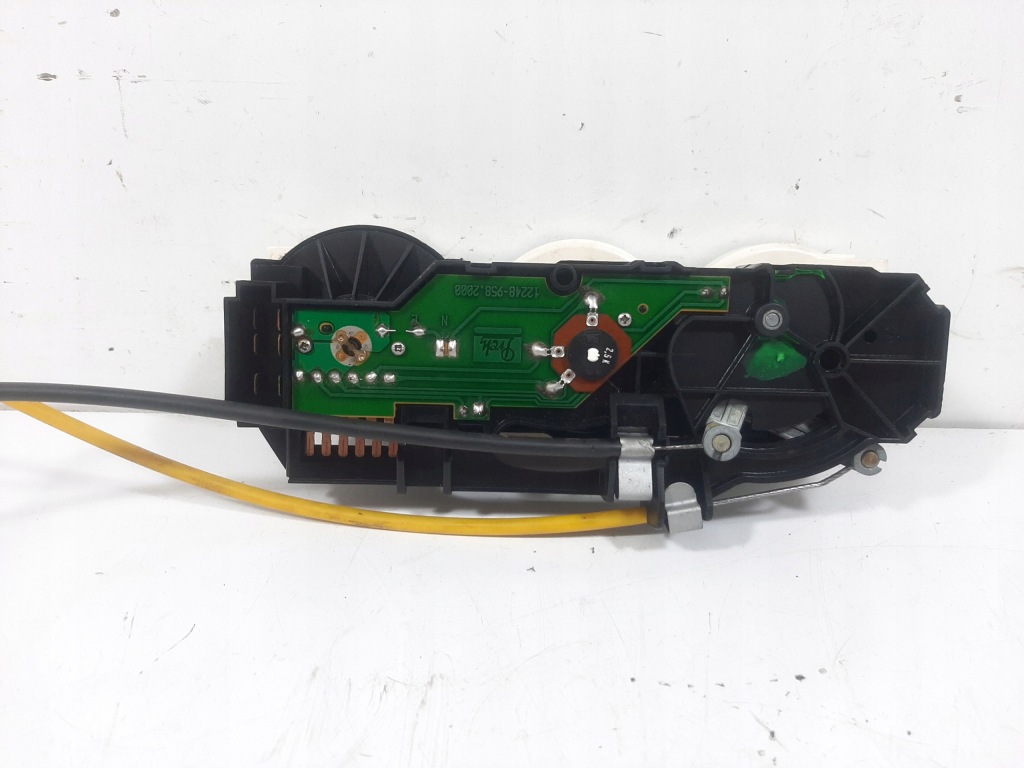 фото №10, Mercedes w638 v-klasa 2.8 12v 98r панель обдув 133302z