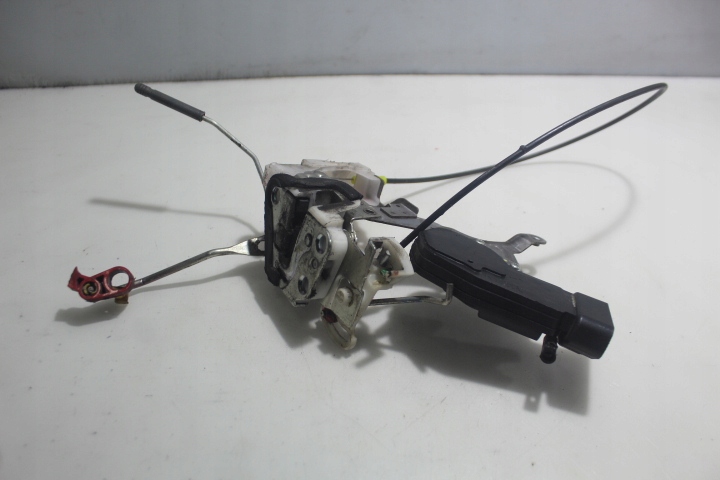 фото №3, Замок правый перед дверь toyota aygo i