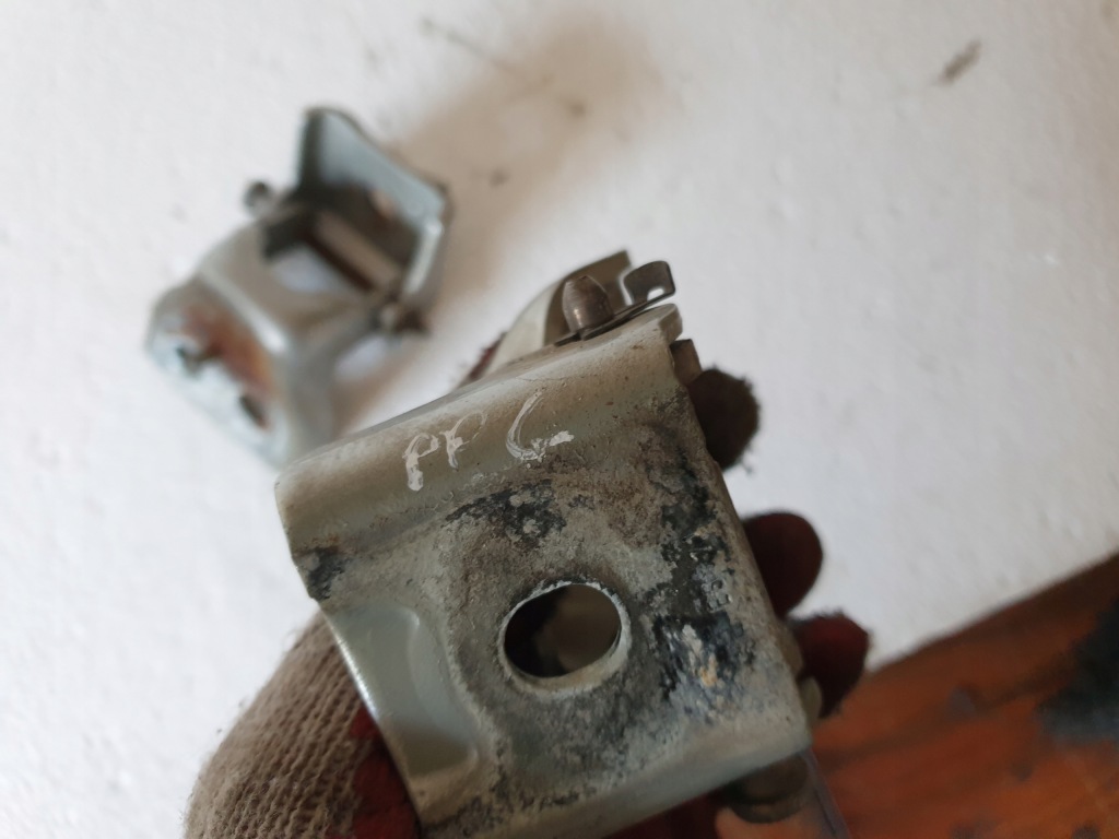 фото №3, Петлі двері правий перед citroen berlingo ii 2009