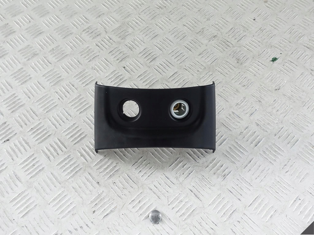 фото №1, Cayenne 7p5 lift заглушка прикурювача тунель задня