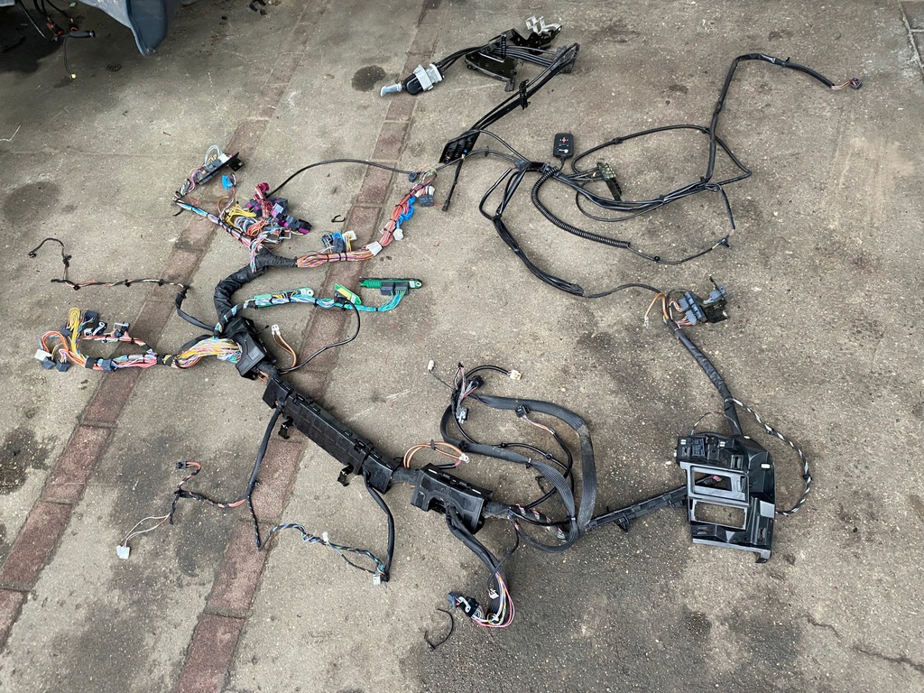 фото №1, Mercedes actros mp4 - електропроводка кабіни джгут кабелі панелі консолі салону