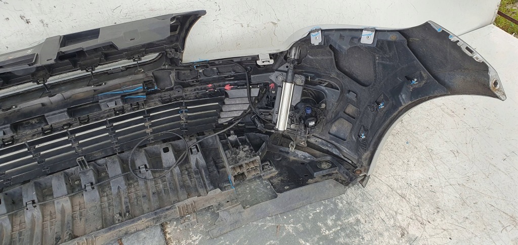 Renault megane 3 3 рестайлинг  ксенон бампер перед передний 620221285r Недорого