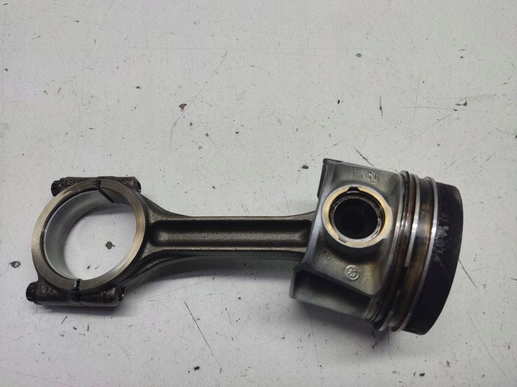 Skoda superb b8 3v 2018 поршень с шатун 81l155 Недорого