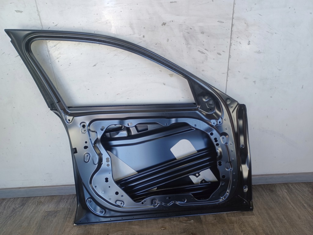 Дверь -- bmw 5 g60 g61 bmw i5 g60 g61 -- передние левая сервисные оригинальные в Украине