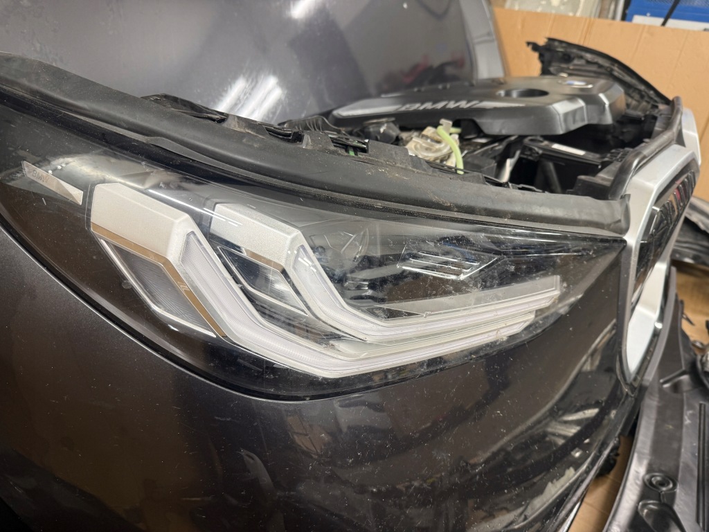 Перед комплект  bmw x3 g45 m набор новый model 2.0 d графит a90 с Разборки