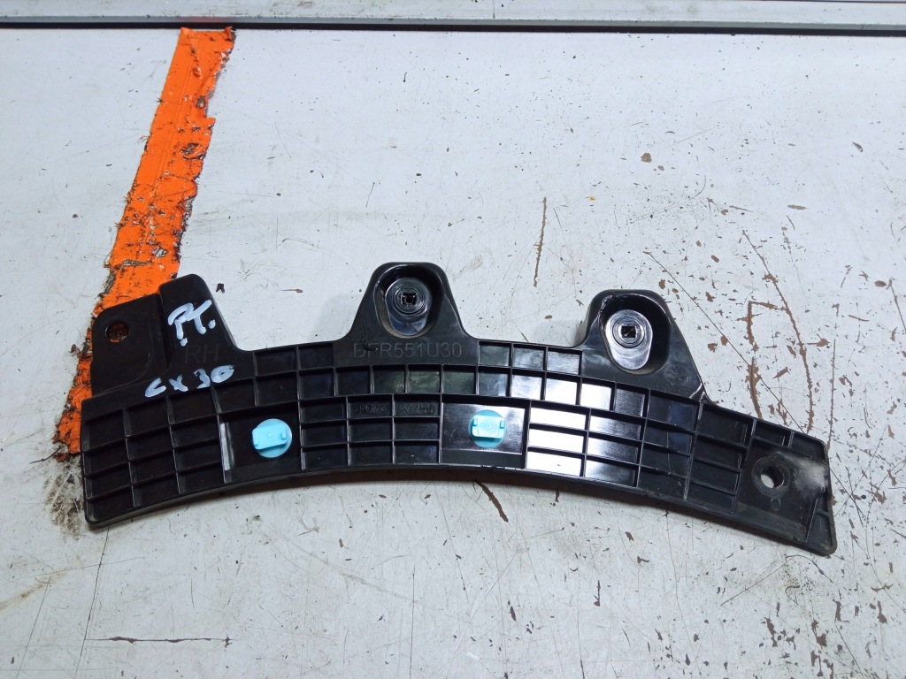 фото №1, Mazda cx-30 напрямна кронштейн правий задня dfr5-51u30