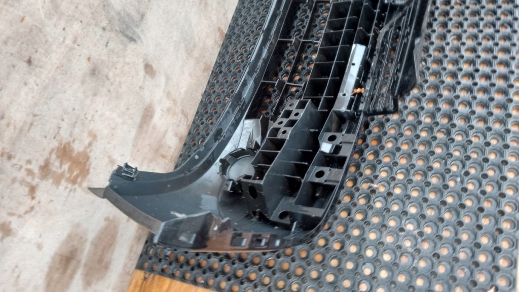 Renault clio ii fl бампер перед nv676 в Украине