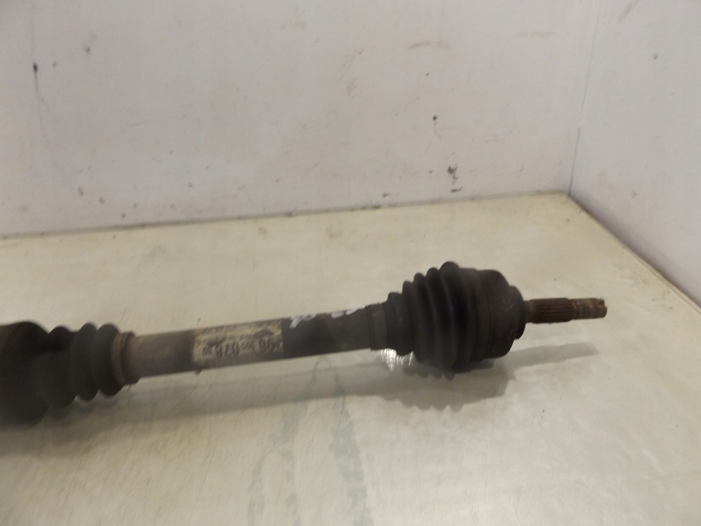 фото №3, C3 i 1,4hdi 16v приводной вал правая 9639507880