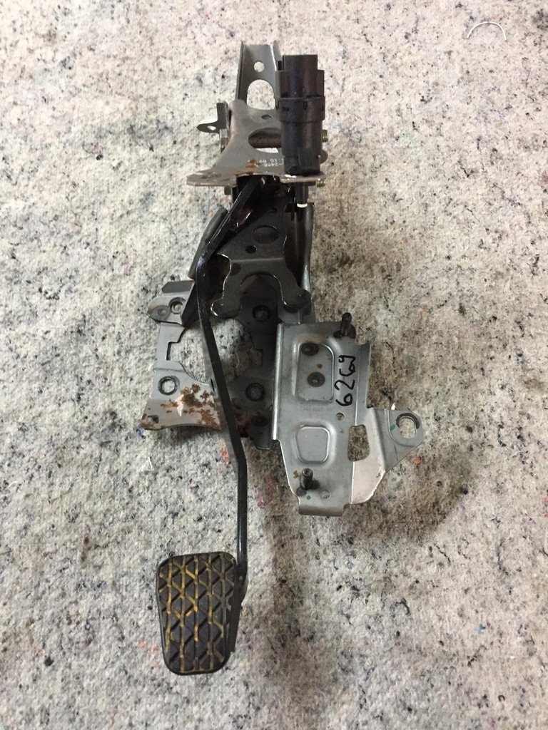 фото №1, Transit tourneo courier 14- педаль гальма гальмо