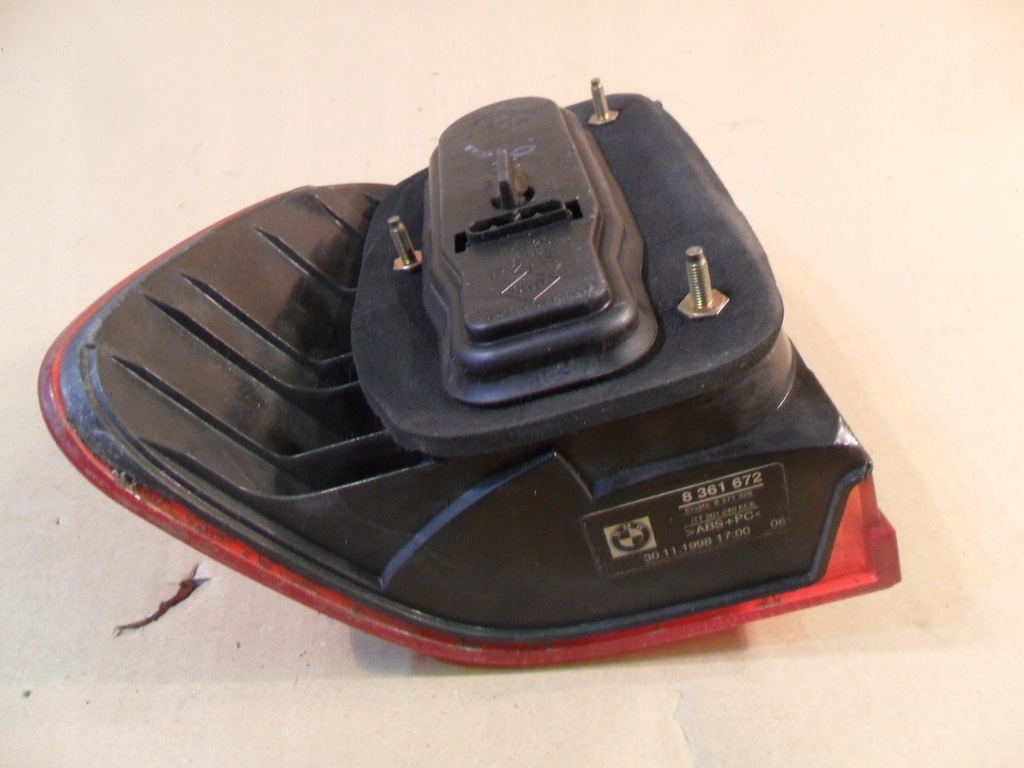 фото №11, Bmw 5 e39 kombi правая лампа задняя 8361672