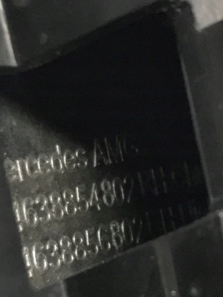 Купити Mercedes-benz g w463 заглушка бампера права перед a4638856802