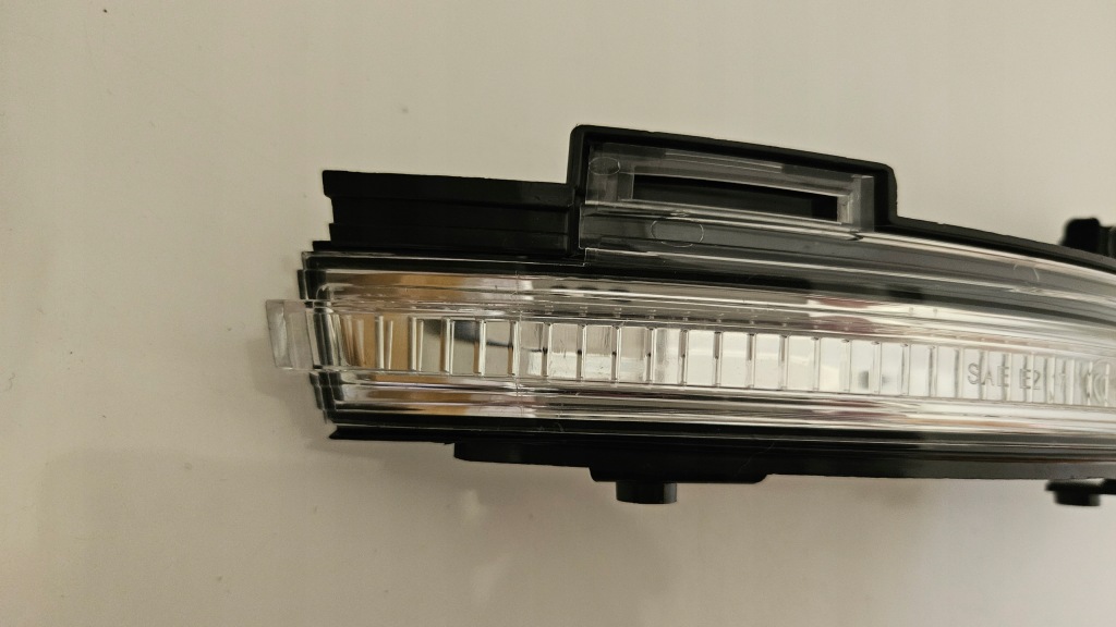 Vw touareg iii поворотник зеркало правый 760949102 Недорого