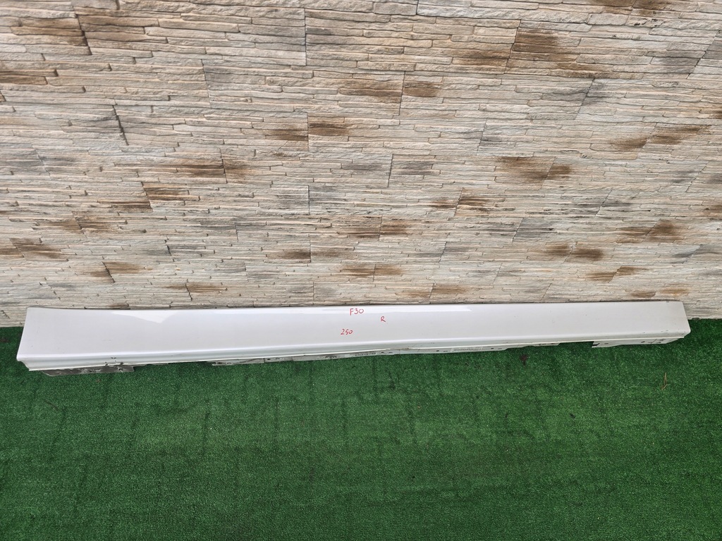 фото №1, Молдинг порог правая bmw 3 f30 f31