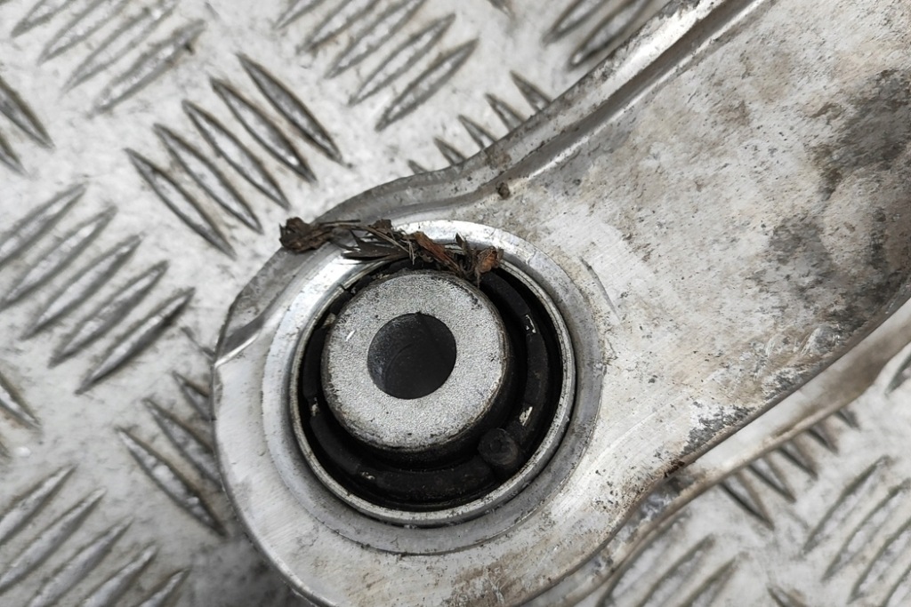 фото №5, Audi a5 sportback f5a задний левый нижний рычаг 8w0505311e 3.00 бензин 260kw