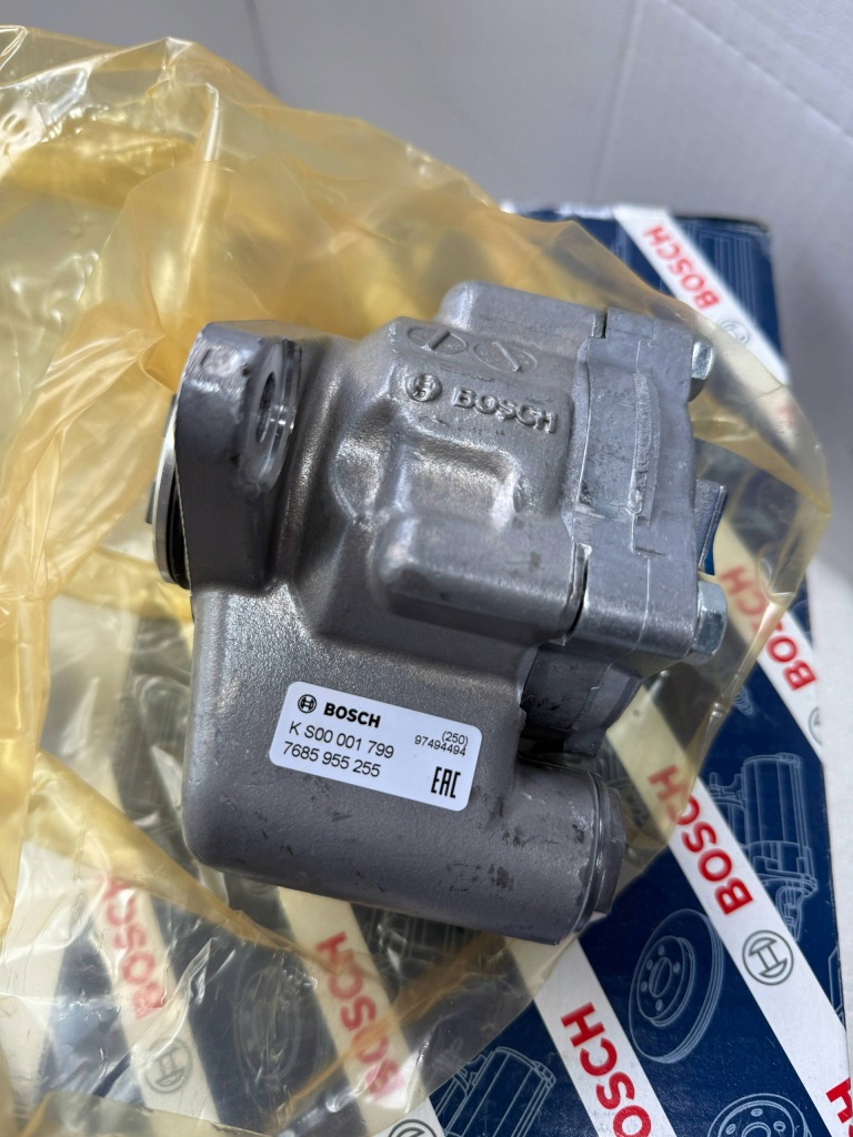 Насос гідравлічна системи кермовий mercedes 7685955255 nowa в Україні