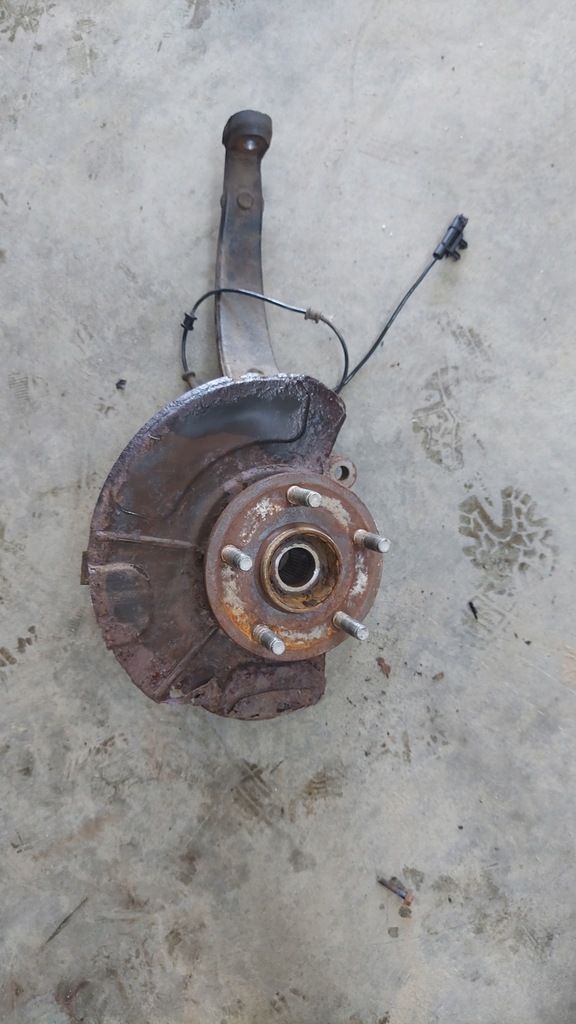 фото №1, Grand cherokee wk2 11-16r поворотний кулак лівий перед