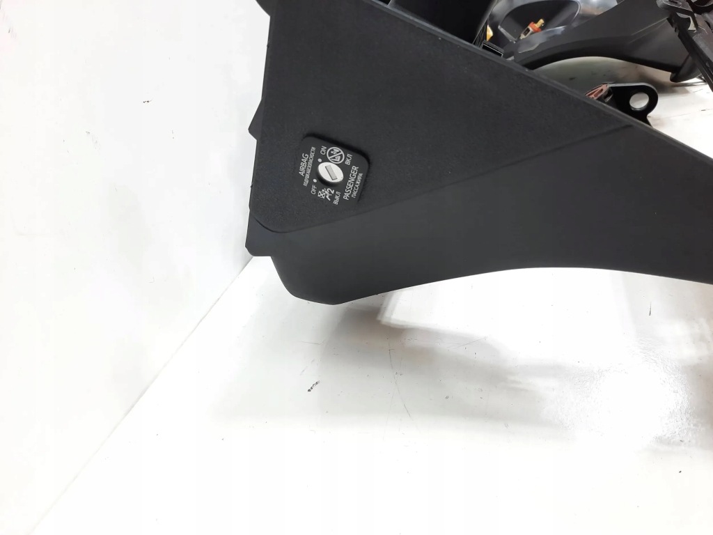 фото №10, Toyota yaris iii 11-14 5d приборная панель приборная europa панель  приборная панель 1,0 b