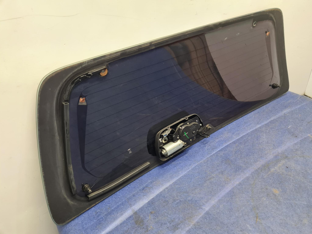 Ford maverick ii рестайлинг  стекло задняя yn Киев