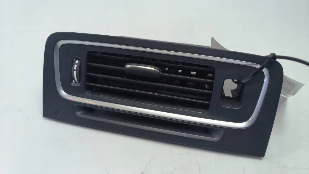 Купити Решітка обдув 30791699 volvo v60 1 рестайлінг  r-design