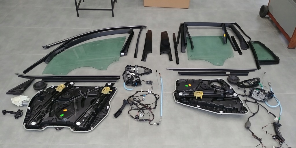 фото №4, Молдинг ущільнювач ліва задні двері bmw x3 g01