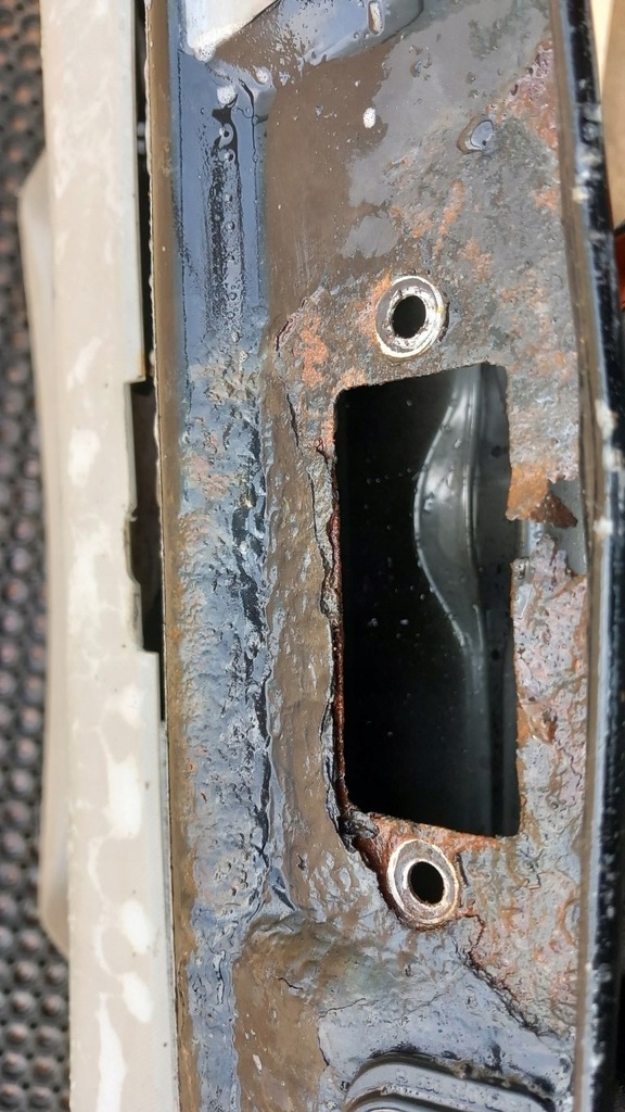 фото №8, Chrysler crossfire coupe крышка багажника задняя 040