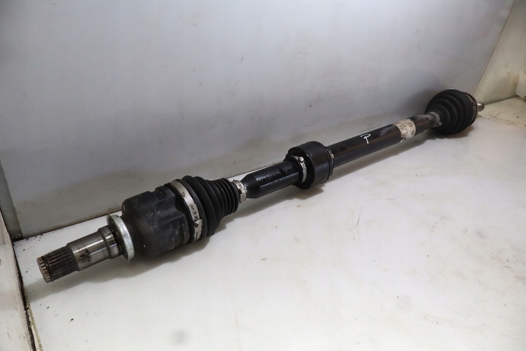фото №1, Приводной вал правый перед toyota corolla e21 1.8 hybrid