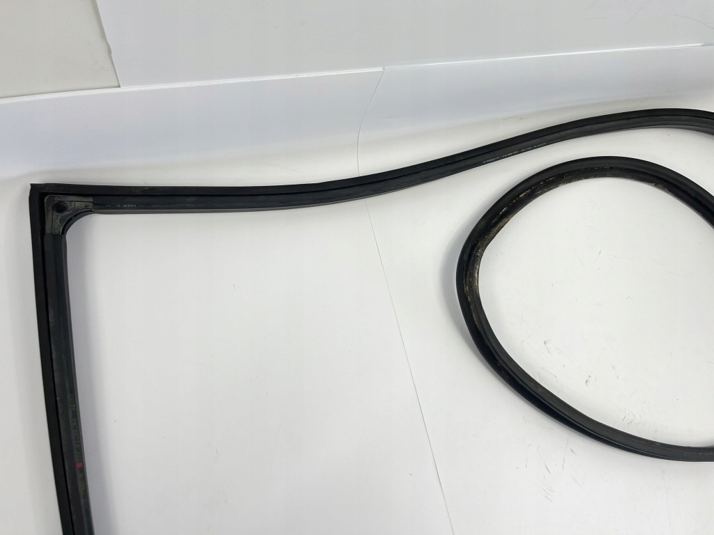 фото №14, Прокладка гумовий двері правий перед права передня mercedes w124 sedan kombi