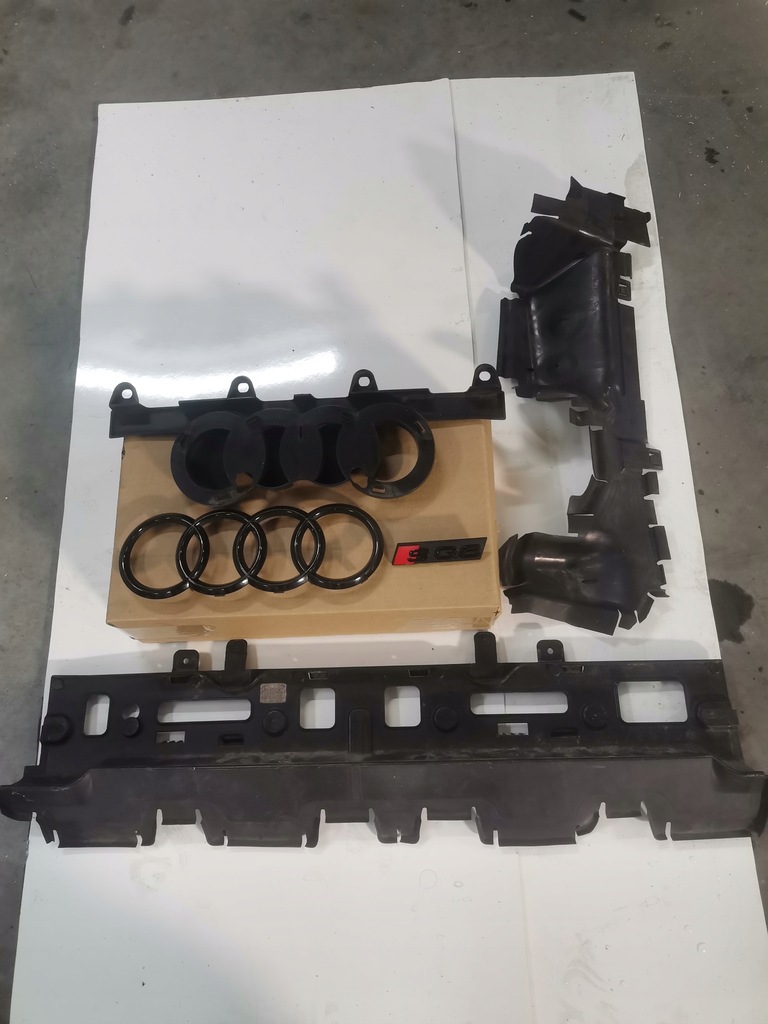 фото №1, Емблема бампера передній audi sq8