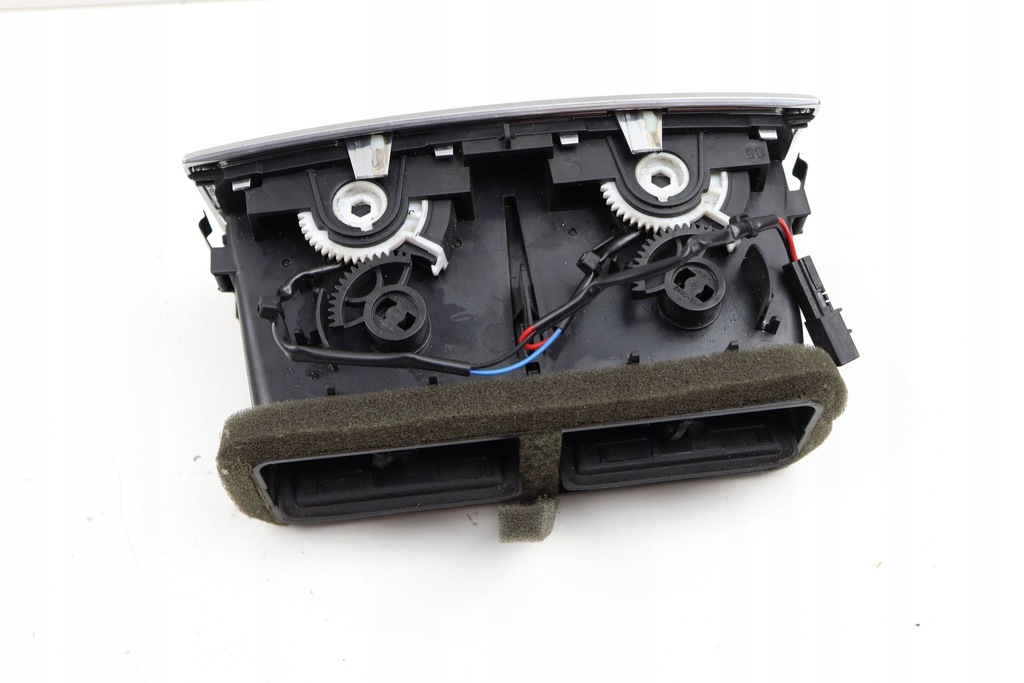 фото №5, Audi q7 4l решітка обдув задня задня середня тунель 4l0819203k