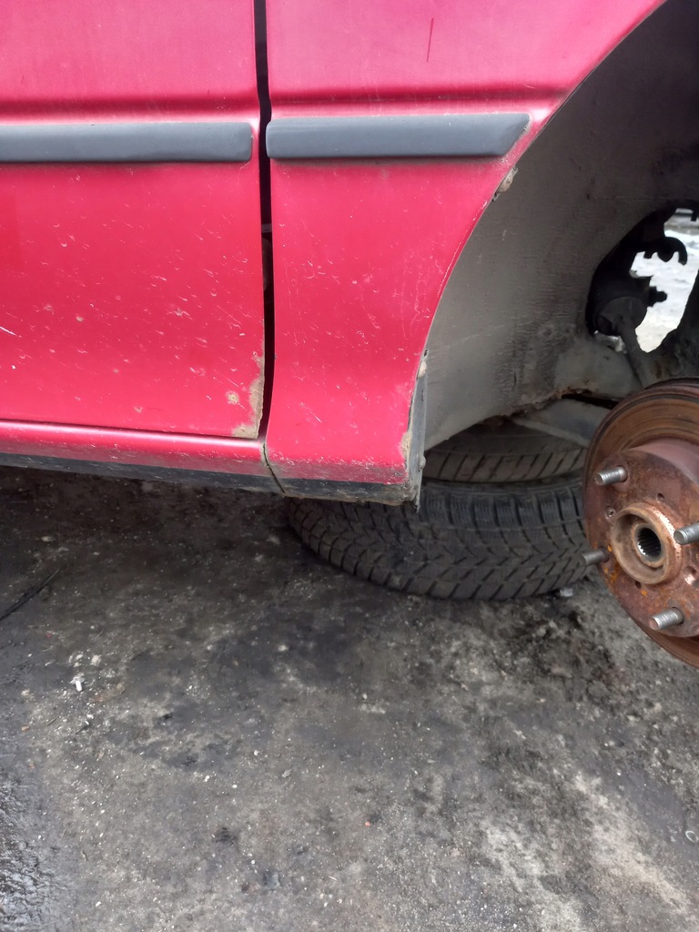 фото №14, Поворотный кулак ступица левая suzuki swift 1.0 99r lift