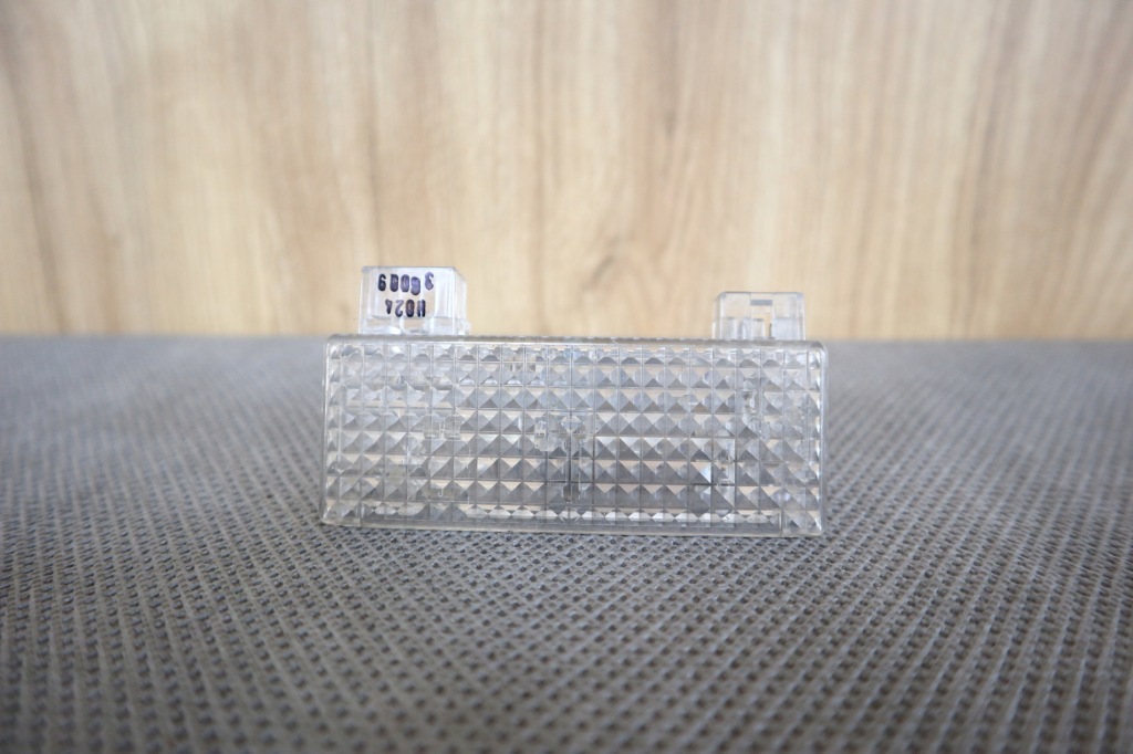 фото №1, Mercedes b-klasa w245 lift w203 лампа освещение бардачка 2038201801