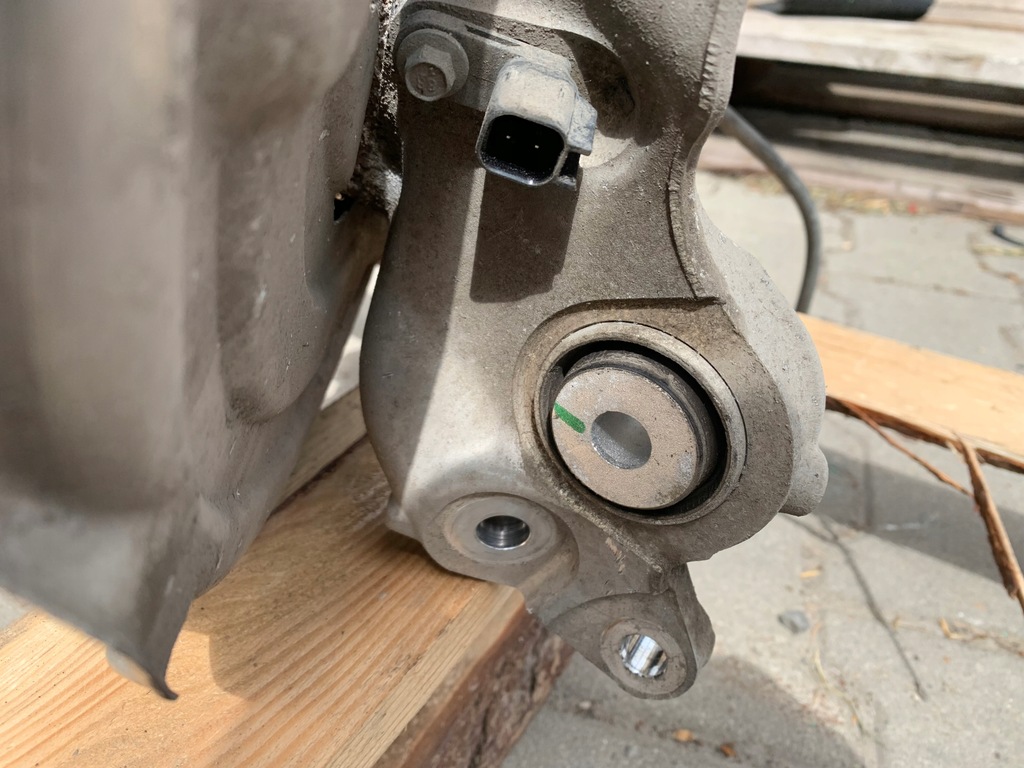 фото №12, Ford mustang mach-e rwd 75.7kwh поворотный кулак диск суппорт левый задняя