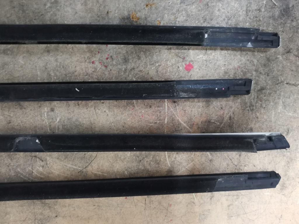 фото №6, Молдинг ущільнювач правий задня renault laguna iii