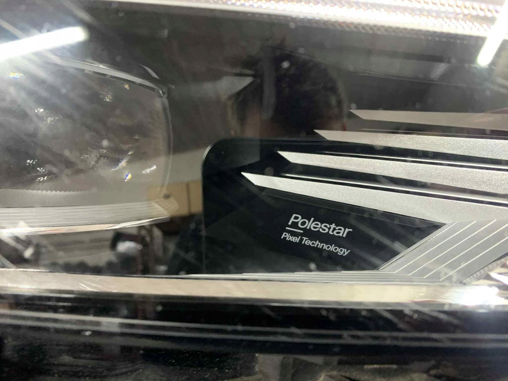 Polestar 2 лампа права pixel led 31698071 t141000021114 Зі Шроту