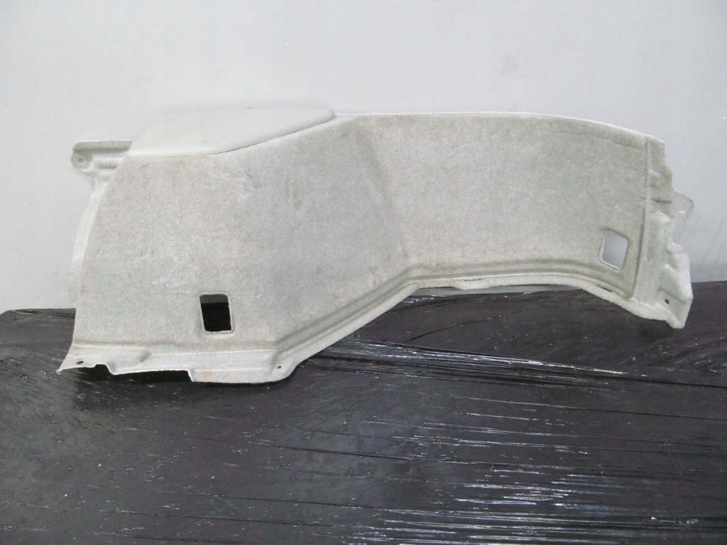 Купити Lexus rx 2 оббивка карта обшивка багажника права 03/09