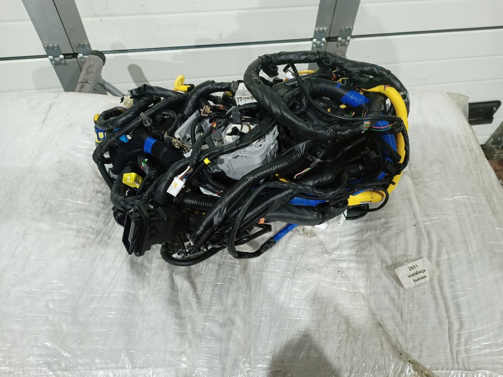 фото №1, Hyundai tucson iii lift- электропроводка отсек двигателя