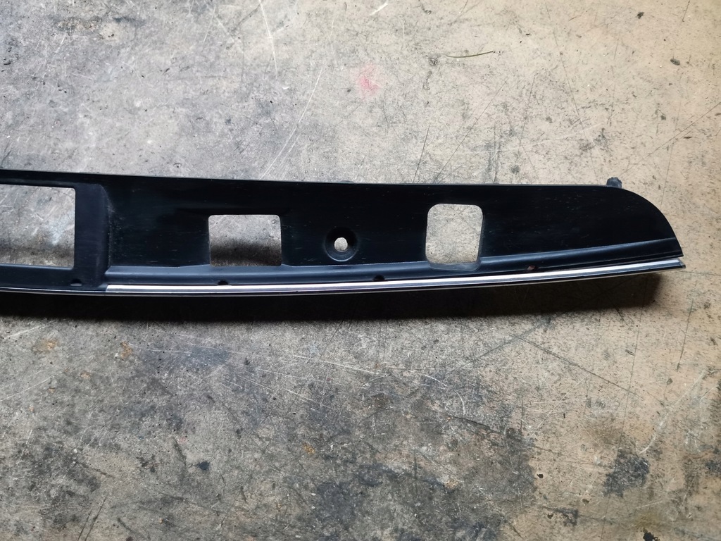 фото №8, Молдинг накладка крышки mercedes w204 kombi a2047401693