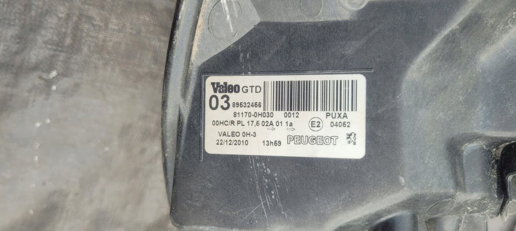 Купить Peugeot 107 левый фара лампа левая перед // 1490