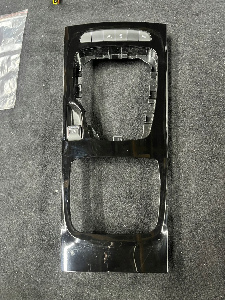 фото №1, Opel insignia ii b lift lci рамка средняя домкрата dekor