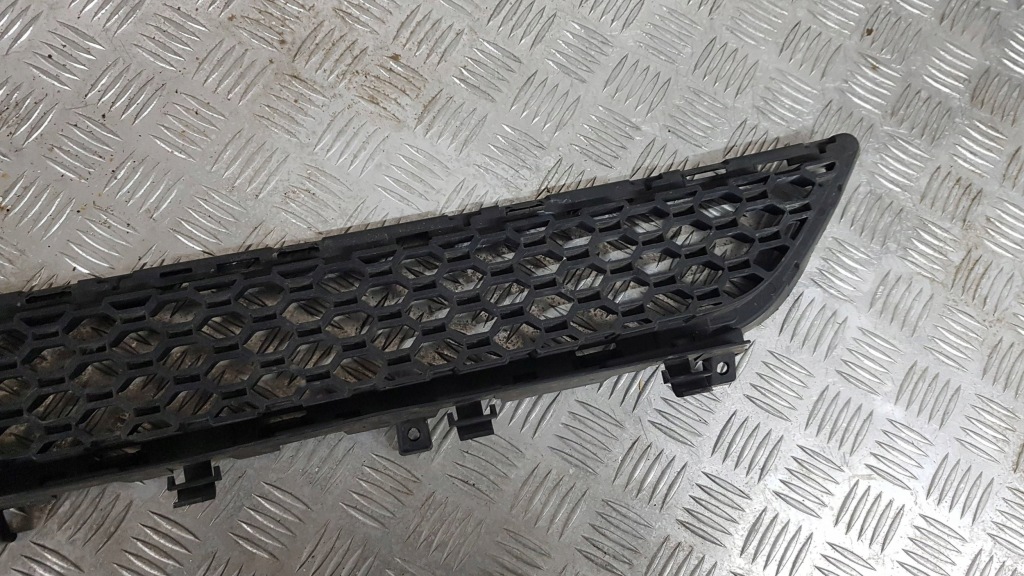 Jaguar f-pace x761 16-20 r dynamic sport решётка средняя бампера перед Недорого