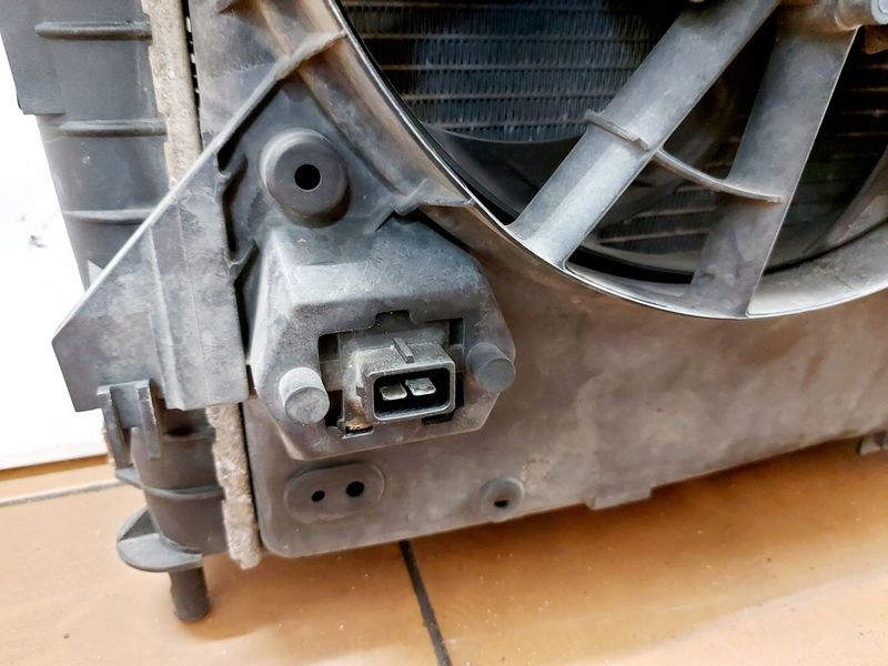 Mondeo mk3 2.5 v6 радиатор воды кондиционер вентилятор Недорого