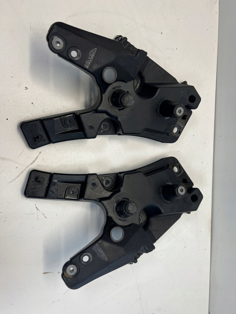 фото №1, Volvo xc60 ii кронштейн крила лівий