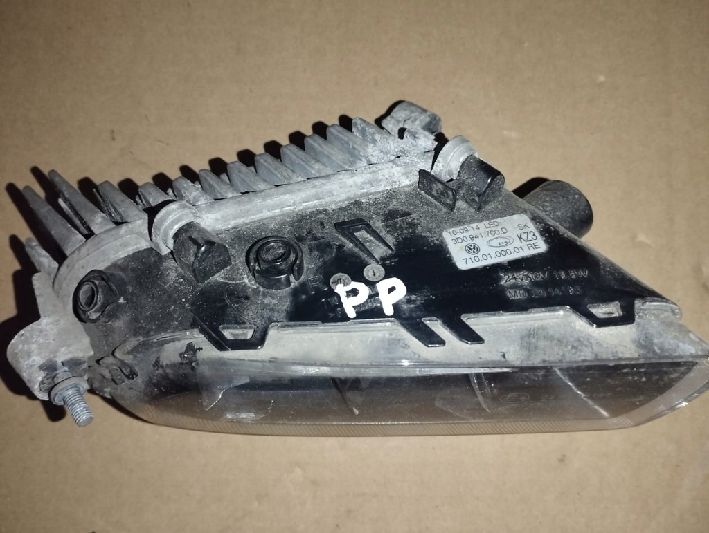 фото №5, Противотуманная фара правый перед vw phaeton lift