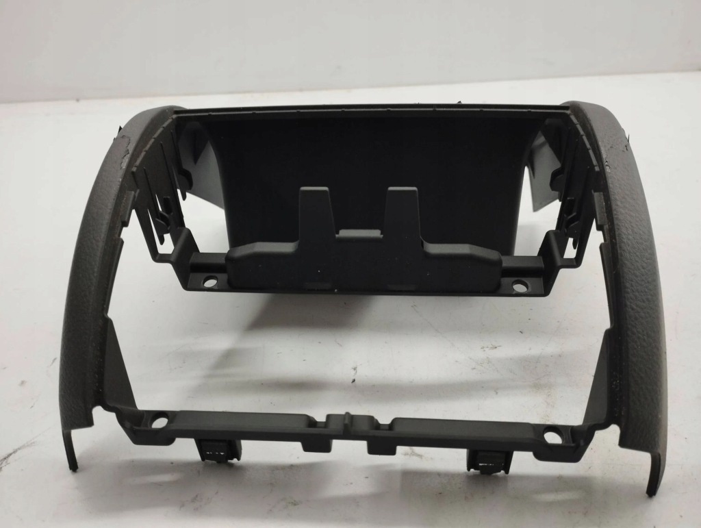 Bmw 5 f10 f11 2013 панель прикурювача задній 69206664 в Україні