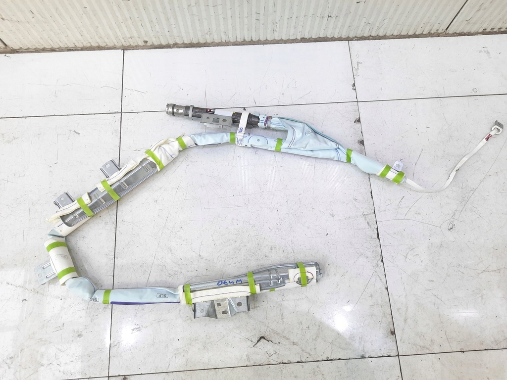 фото №5, Mercedes x w470 шторка безопасности правая оригинал демонтаж