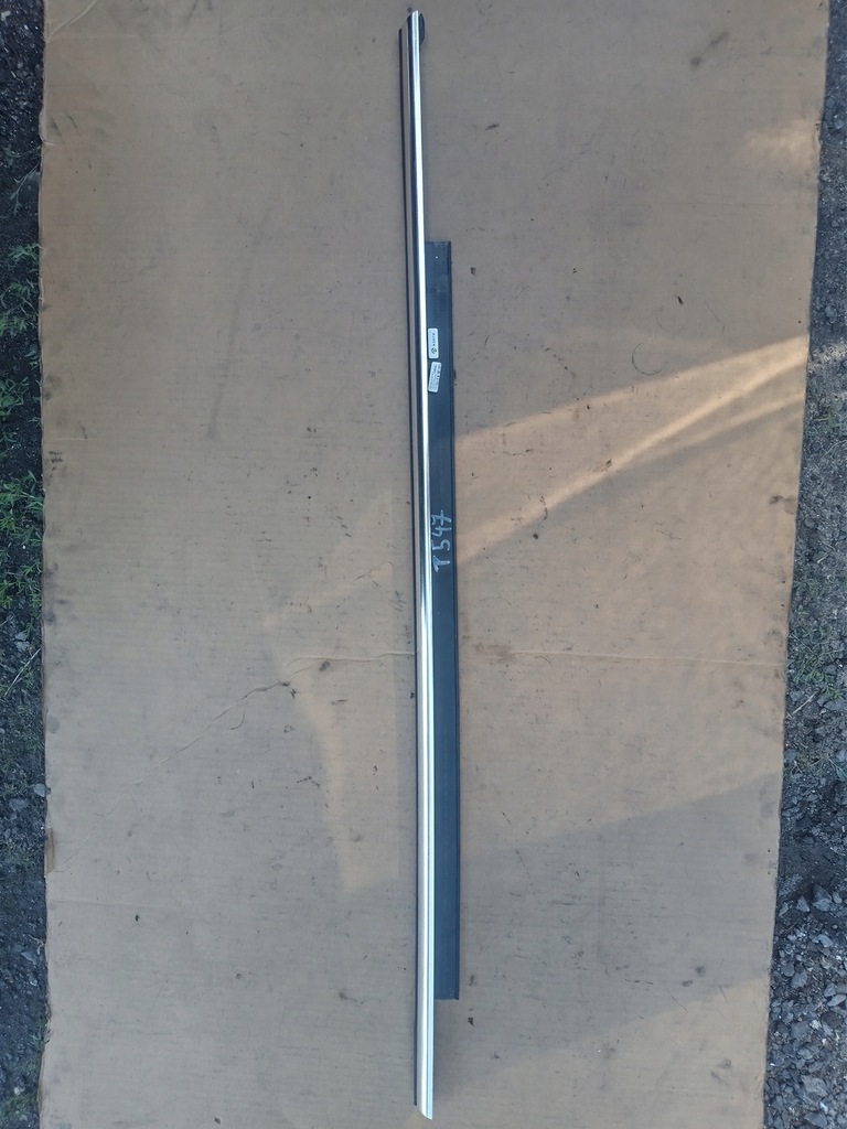 фото №1, Молдинг уплотнитель левый задняя audi a8 d4 long