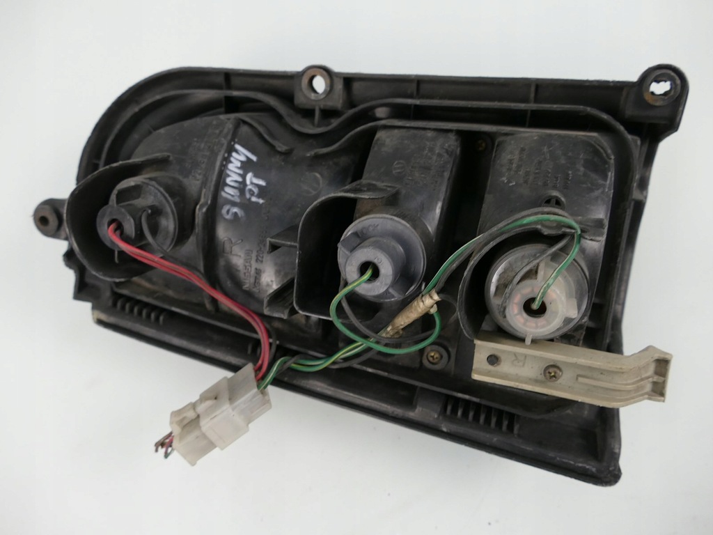 фото №10, Nissan sunny лампа правый задняя правая задняя