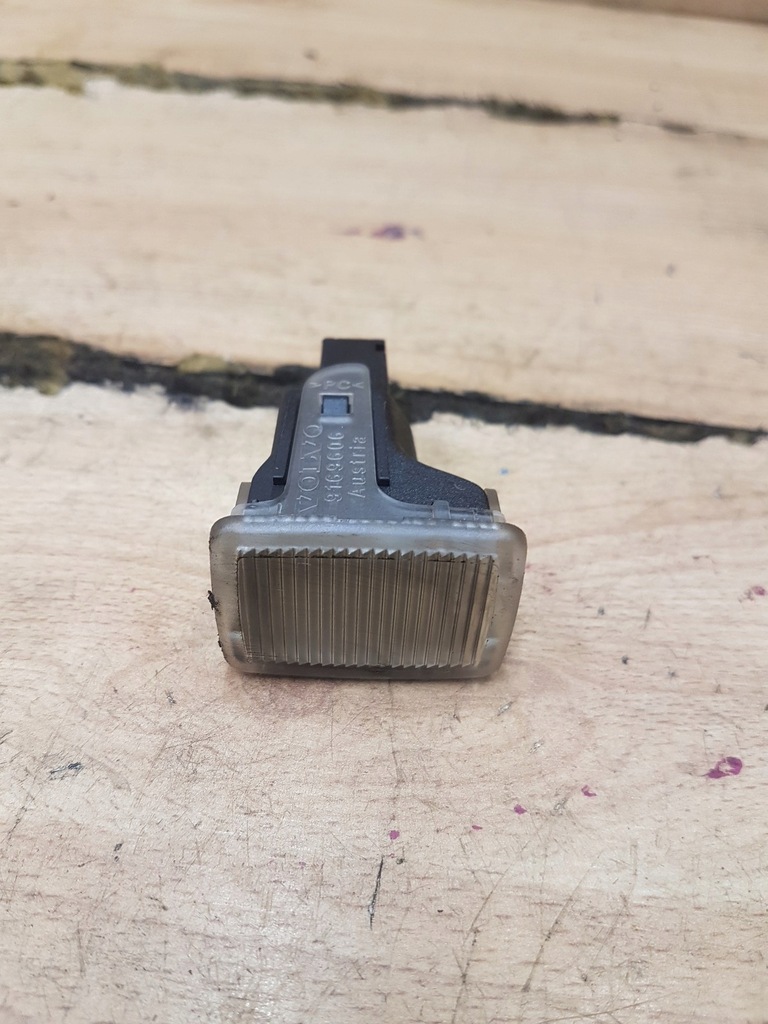 фото №1, Лампа освещение салона volvo s80